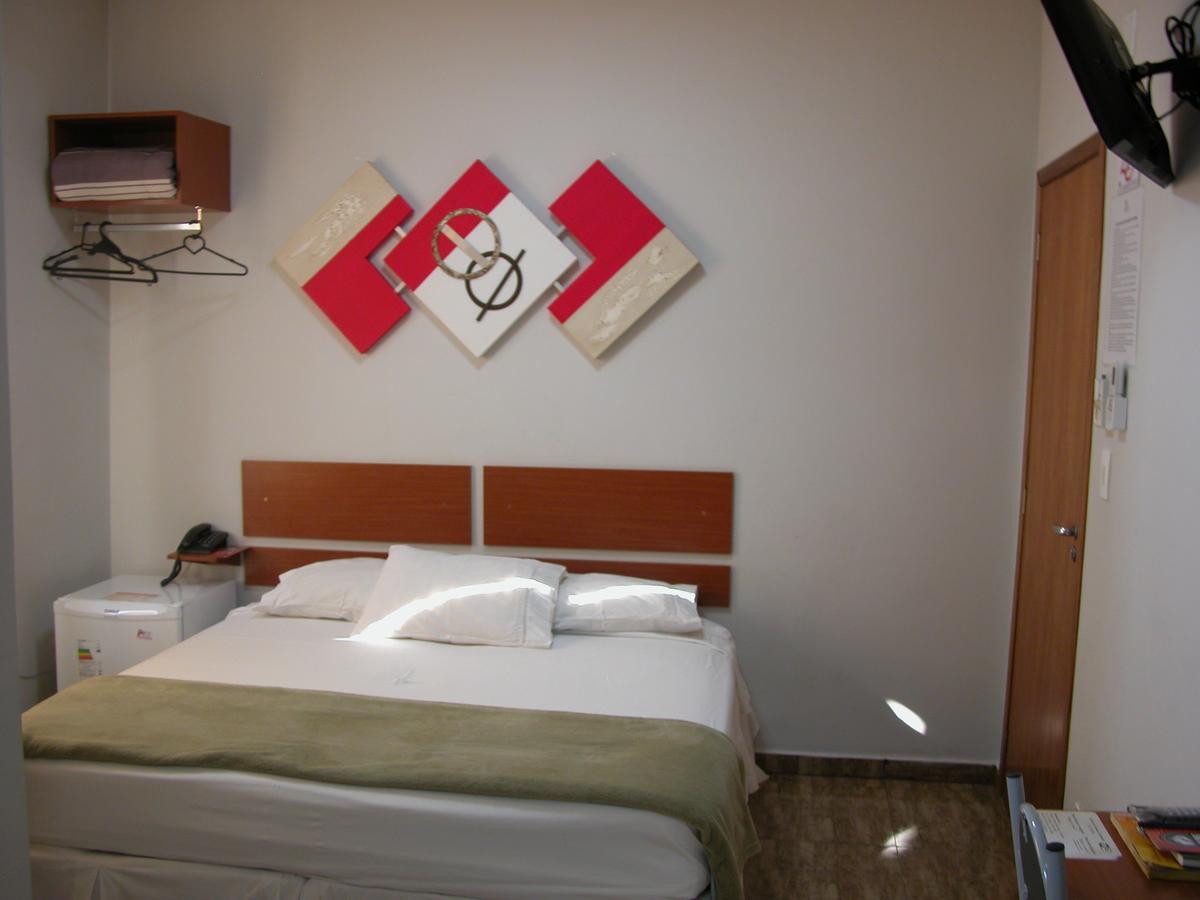 Hotel Avenida Tupã Buitenkant foto