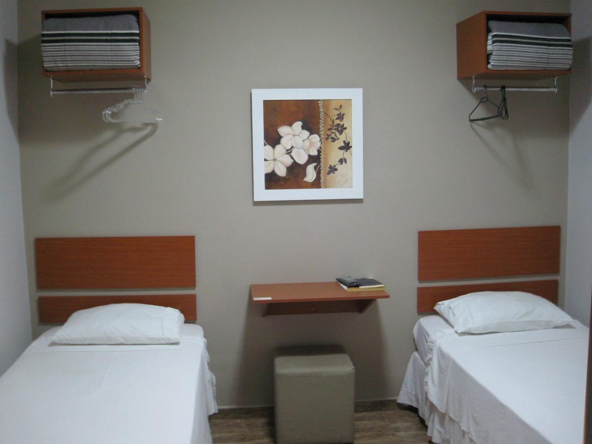 Hotel Avenida Tupã Buitenkant foto